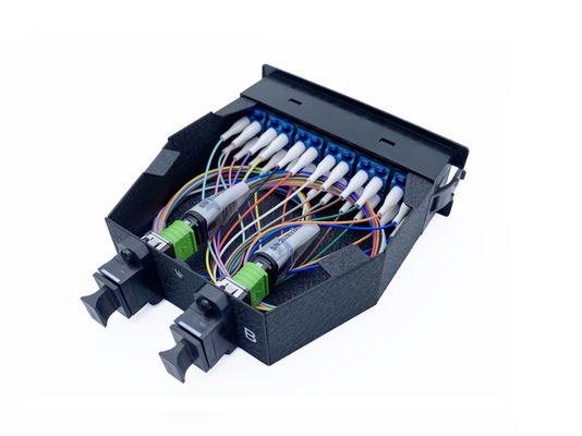 8 cabo multimodo do módulo G657A2 LSZH OM3 10G da gaveta das fibras MPO para Data Center